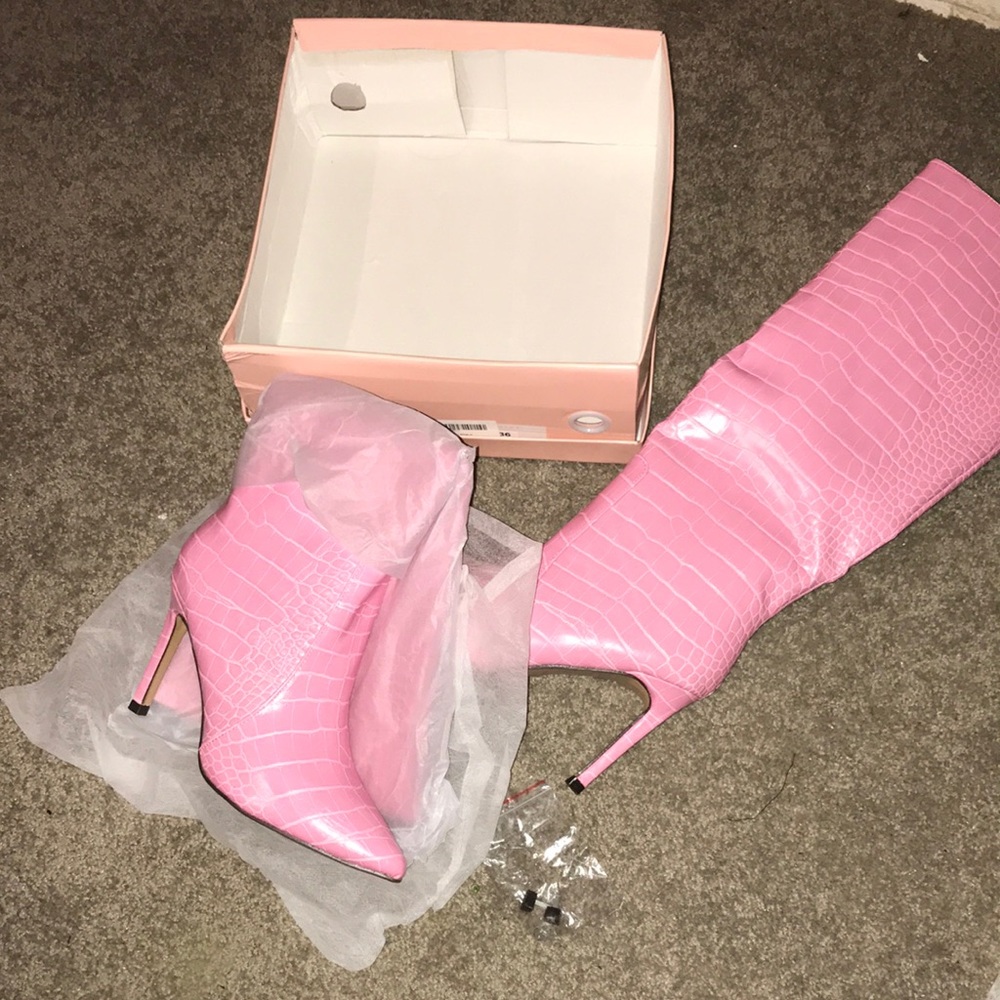 Givana pink croc boots 💗